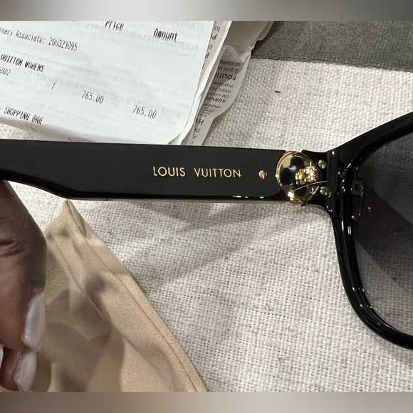Authentic Louis Vuitton Oversized Sunglasses - Picture 9 of 16